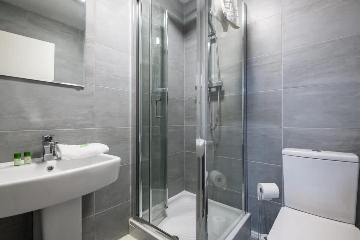 Fabulous Quayside Apartment With Free Parking Liverpool Exterior photo