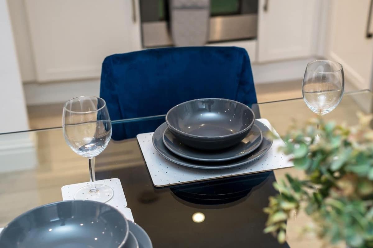 Fabulous Quayside Apartment With Free Parking Liverpool Exterior photo