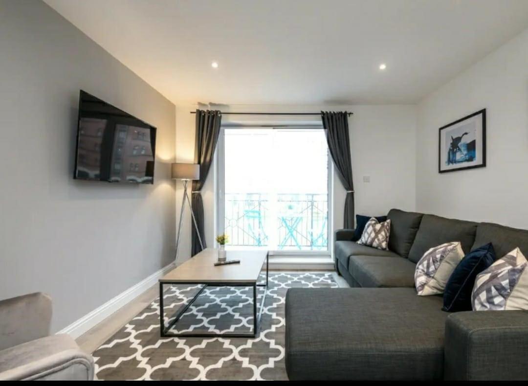 Fabulous Quayside Apartment With Free Parking Liverpool Exterior photo